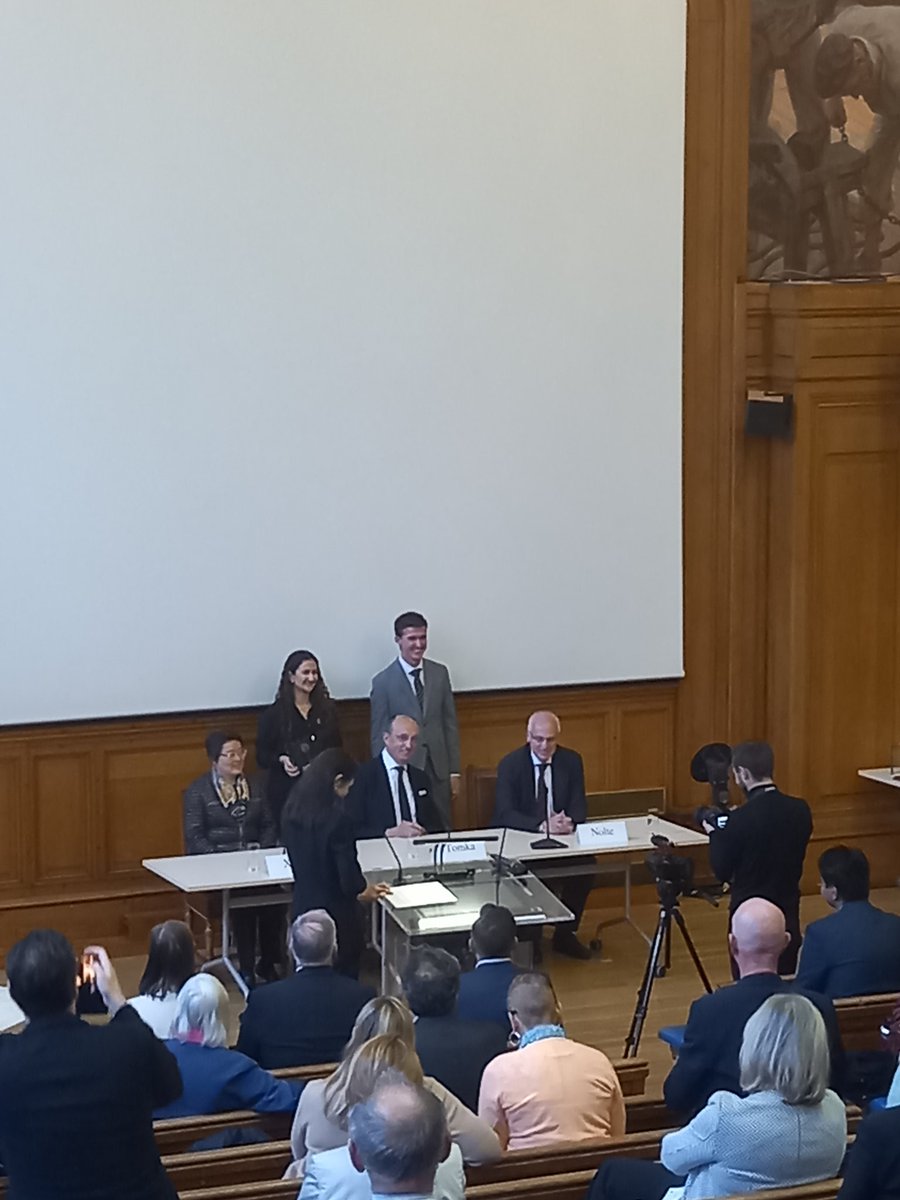 Best Memorial Award at the #ManfredLachs #SpaceLaw also goes to Gabriella Misfud @gabriellamif and Michael Gould from @Leiden_IIASL! #IAC2022 <a href="/IACParis2022/">IAC Paris 2022</a>