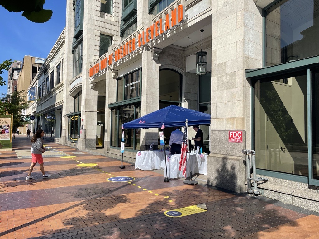 UnitedWayCLE's tweet photo. Join us today for #NationalVoterRegistrationDay! United Way staff will be available until 4 p.m. at our downtown offices, located at 1331 Euclid Avenue, to assist community members who wish to register to vote. #CleREADY #VoteReady
@cuyahogaboe @CuyahogaBOEESP @NatlVoterRegDay https://t.co/5xaejEYmfY