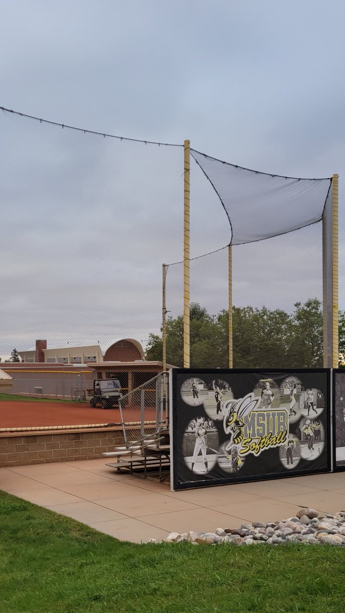 CoachWeb20's tweet photo. Episode 2 of #WheresWeber . Many Laker Alumni have came here after SWOCC and hit bombs 🥎 One of those alumni made me a bomb dinner last night too. #OnceALaker https://t.co/ylZQbervAI