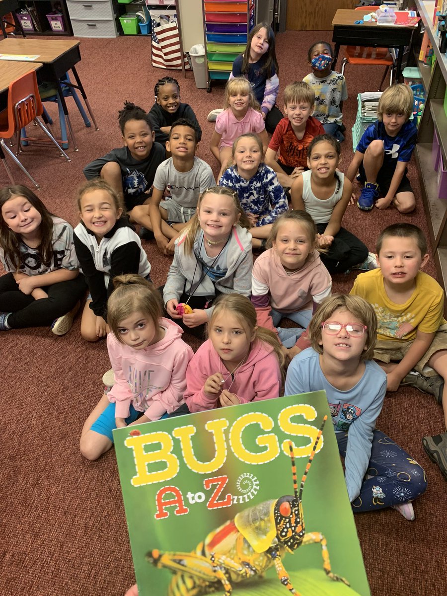 MrsHeckman2's tweet photo. We read “Bugs A-Z” this morning. 🐜🐞🐛 

We had great group discussion &amp; worked on turn and talk discussion with partners as well. Way to go! Respectful &amp; engaging conversations taking place. 😄 https://t.co/FmOSfTwgux