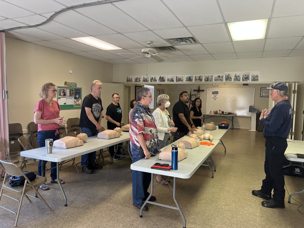 RinconFire's tweet photo. We had a wonderful time teaching CPR to the students at St. Rita in the Desert! Great job! Thank you Father Alonzo and the Parish Hall Office for hosting us. #RinconFire #cprsaveslives https://t.co/KwItdSaNaW