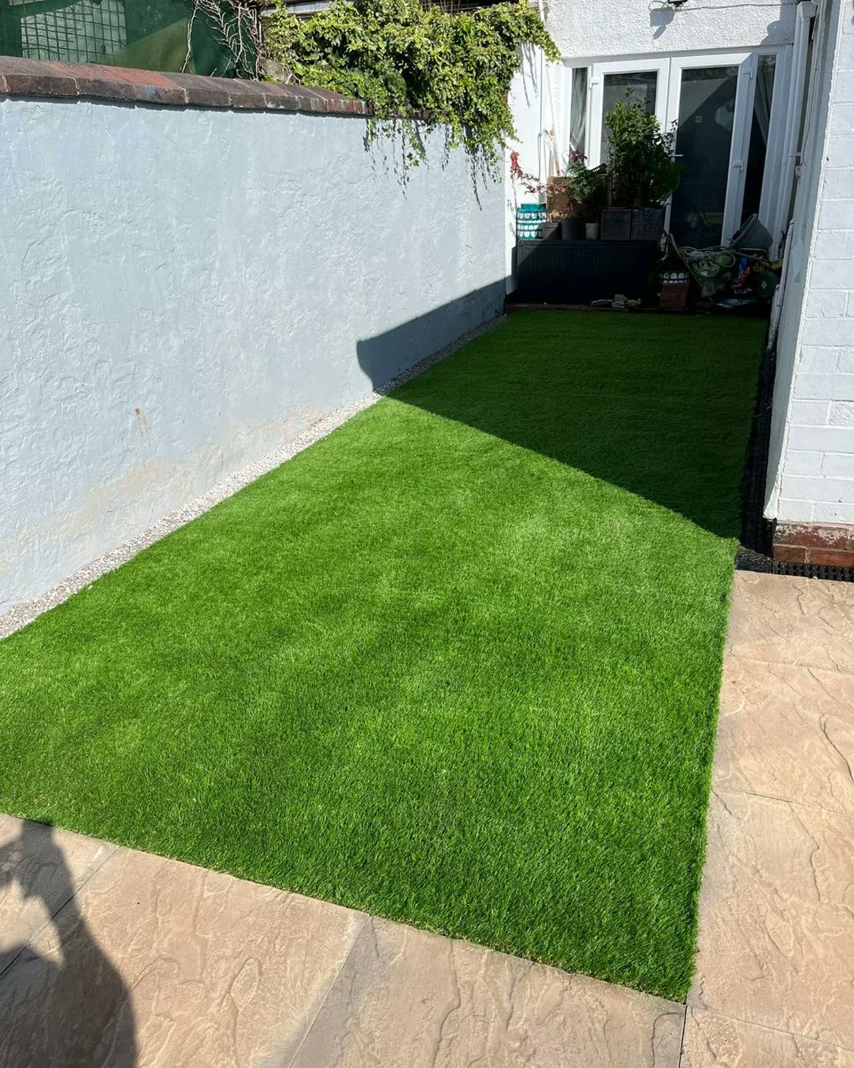pimcoagl's tweet photo. We lowered the patio to the correct level before installing around 18m² of 2x2 riven paving. We installed the clients grass and also installed sleepers around the perimeter.
#teampimco #artificialgrass #grass #paving #sleepers #woodworking #wood #landscapedesign #makeover https://t.co/dR3mXxa1Tm
