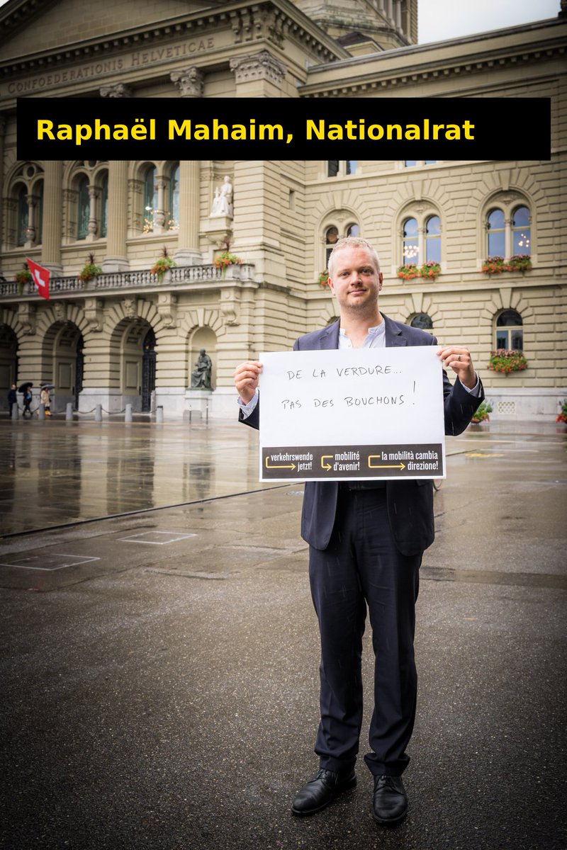 raphaelmahaim's tweet photo. Il faut arrêter avec l'extension des autoroutes. De la verdure, pas du béton! Des organisations de toute la Suisse se sont jointes pour demander de tourner la page du bétonnage de notre paysage.  #verkehrswendejetzt #mobilitédavenir @ATEVaud https://t.co/2RnhDHWfIE