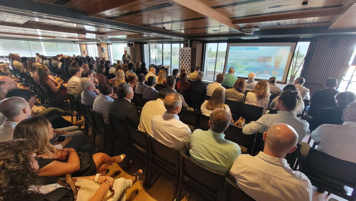 Disfrutando de un extraordinario reencuentro con agentes #AXASur22