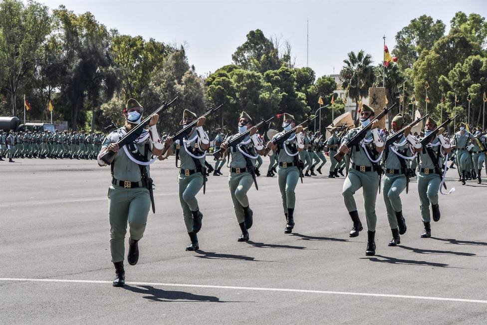 PlataformaMill1's tweet photo. La Brigada "Rey Alfonso XIII", II de #LaLegión realiza este martes, un acto conmemorativo del #CIIAniversario Fundacional, en la base "Álvarez de Sotomayor" de #Viator, presidido por el general jefe de la Fuerza Terrestre (#Gefuter), José Rodríguez García.
https://t.co/1m8HETxUJW https://t.co/iYzZHFmBAH