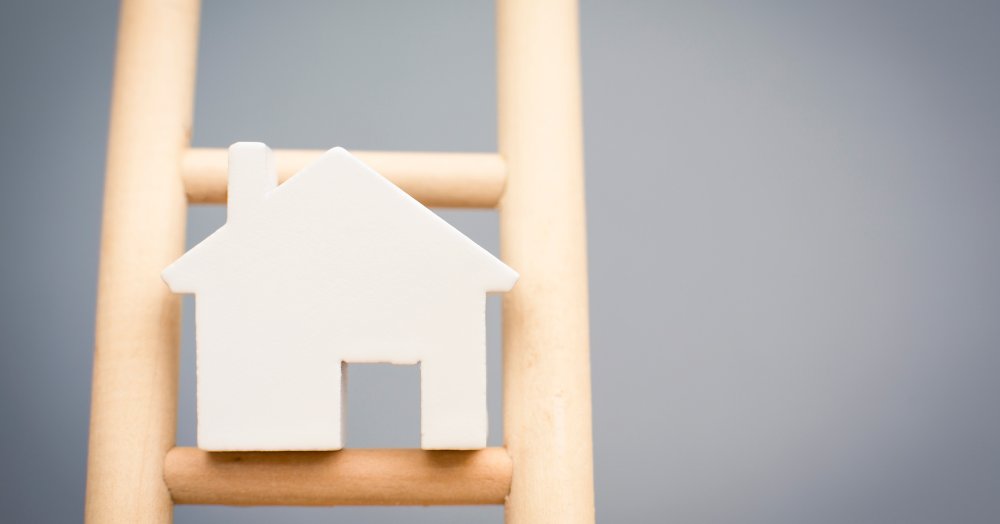 Why is everyone so desperate to get on the property ladder? What's the big deal? akya.io/6329a03Ed7b14?…
