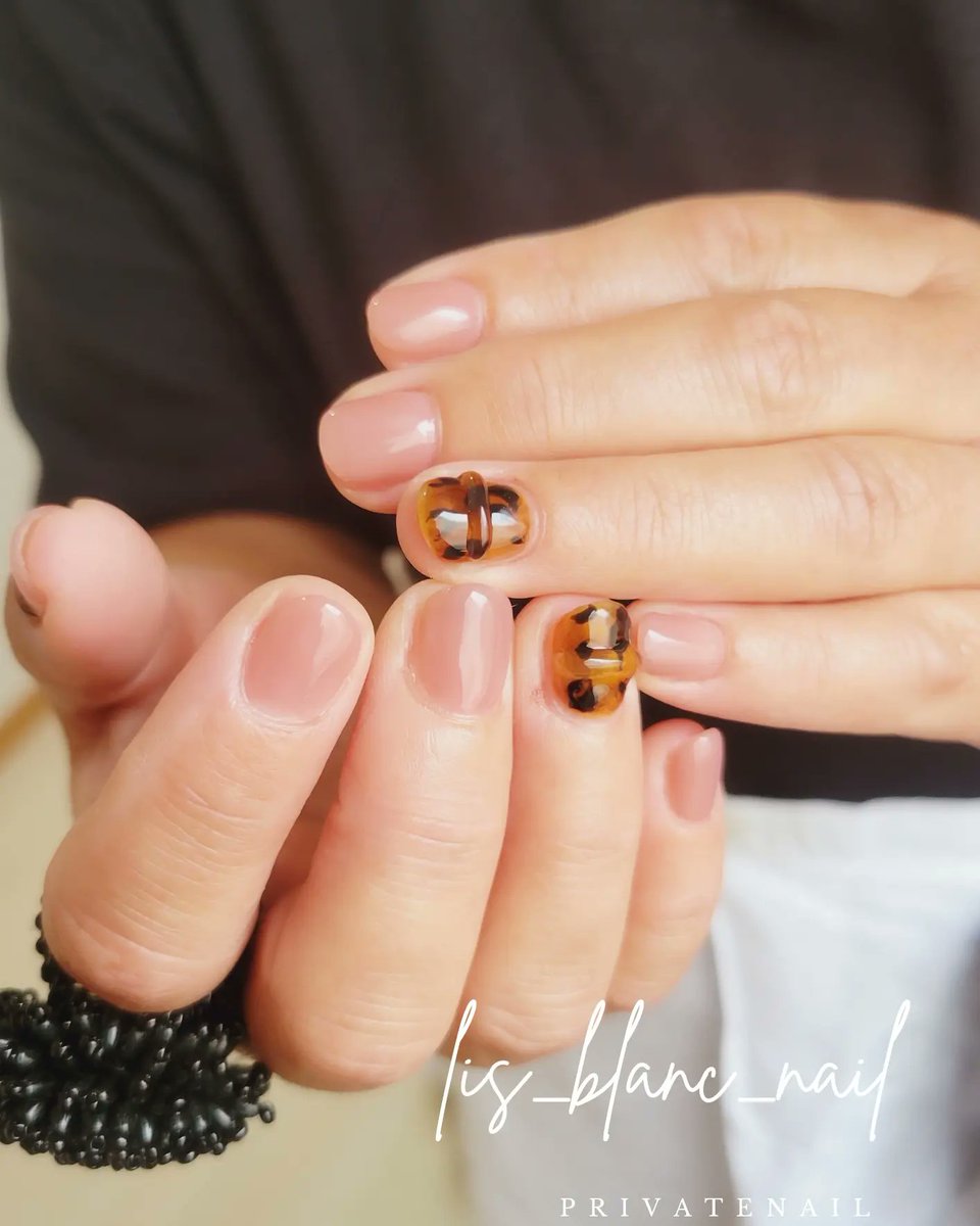 lis_blanc_nail's tweet photo. お客様ネイル
#ショートネイル #ワンカラーネイル #ピンクネイル #べっこうネイル #nailart #PINKnail https://t.co/7kQogFFyrI