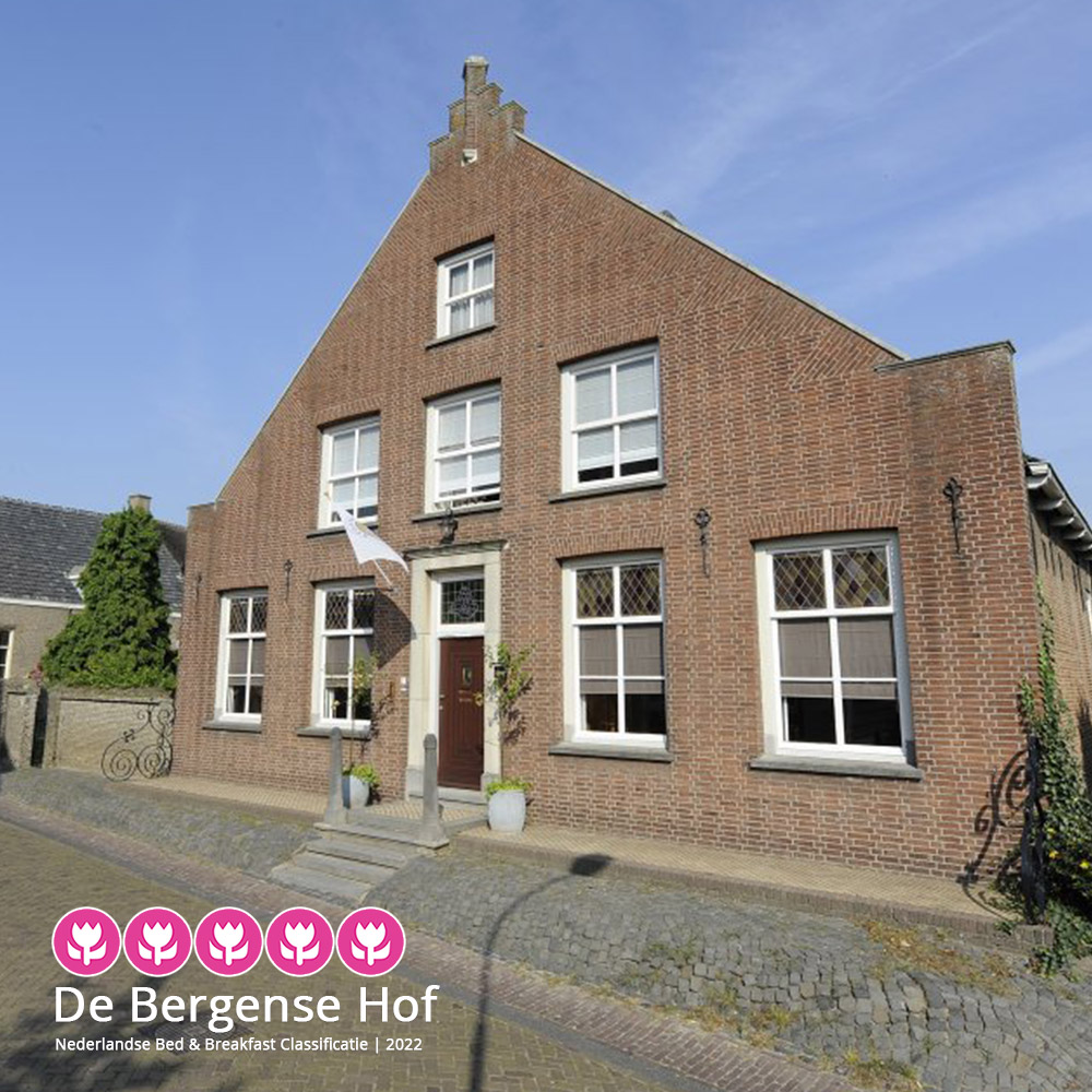 bedand's tweet photo. Ontdek Noord-Brabant tijdens je verblijf bij 5-tulpen B&amp;B ‘De Bergense Hof.🌷🌷🌷🌷🌷 Deze boerderij heeft een ruim en luxe gastenverblijf.🤩 ‘s Ochtends geniet je van een boerenontbijt, geserveerd met producten uit eigen tuin.🥐#bedandbreakfast (https://t.co/k34lFvi7h9) https://t.co/MYMp3DDlfk