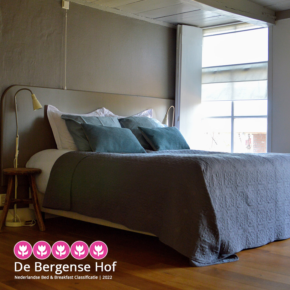 bedand's tweet photo. Ontdek Noord-Brabant tijdens je verblijf bij 5-tulpen B&amp;B ‘De Bergense Hof.🌷🌷🌷🌷🌷 Deze boerderij heeft een ruim en luxe gastenverblijf.🤩 ‘s Ochtends geniet je van een boerenontbijt, geserveerd met producten uit eigen tuin.🥐#bedandbreakfast (https://t.co/k34lFvi7h9) https://t.co/MYMp3DDlfk