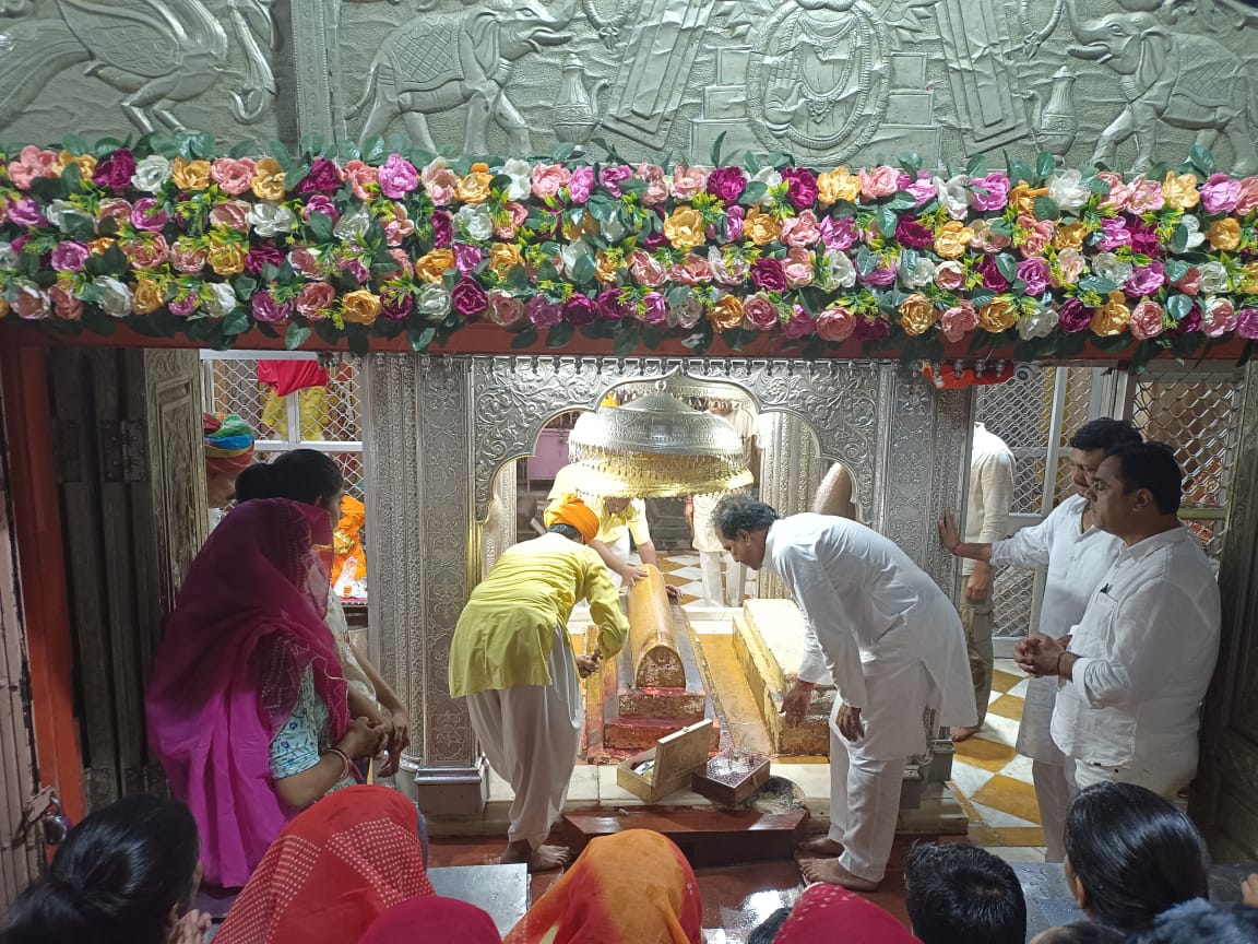 RajendraGudha's tweet photo. आज रामदेवरा रुणिचा धाम जैसलमेर में दर्शन किए https://t.co/P4Tilf6Q2J