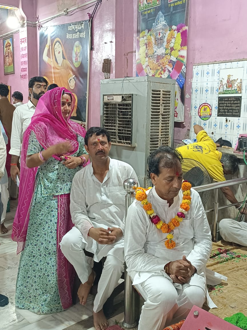 RajendraGudha's tweet photo. आज रामदेवरा रुणिचा धाम जैसलमेर में दर्शन किए https://t.co/P4Tilf6Q2J