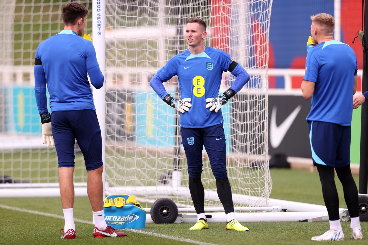 England's tweet photo. Welcome back to #ThreeLions camp, @deanhenderson! 👊 https://t.co/Ge6eAEzs53