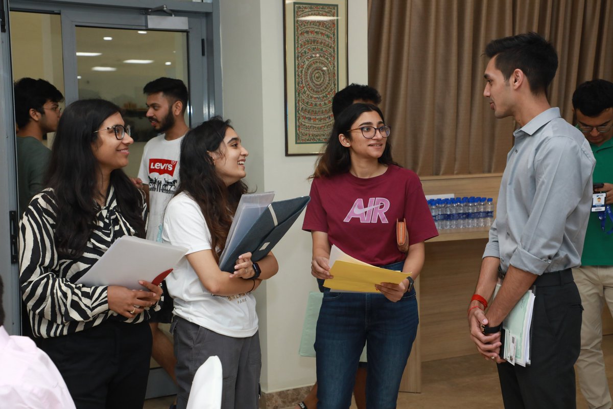 ISBedu's tweet photo. The incoming cohort of our PGP MFAB Class of 2023 was welcomed by Professor @Ramabhadran, Deputy Dean – Mohali Campus and Academic Programmes. 

#ISB #Lifeatisb #ISBpgpmfab https://t.co/VzI4fyL0oM