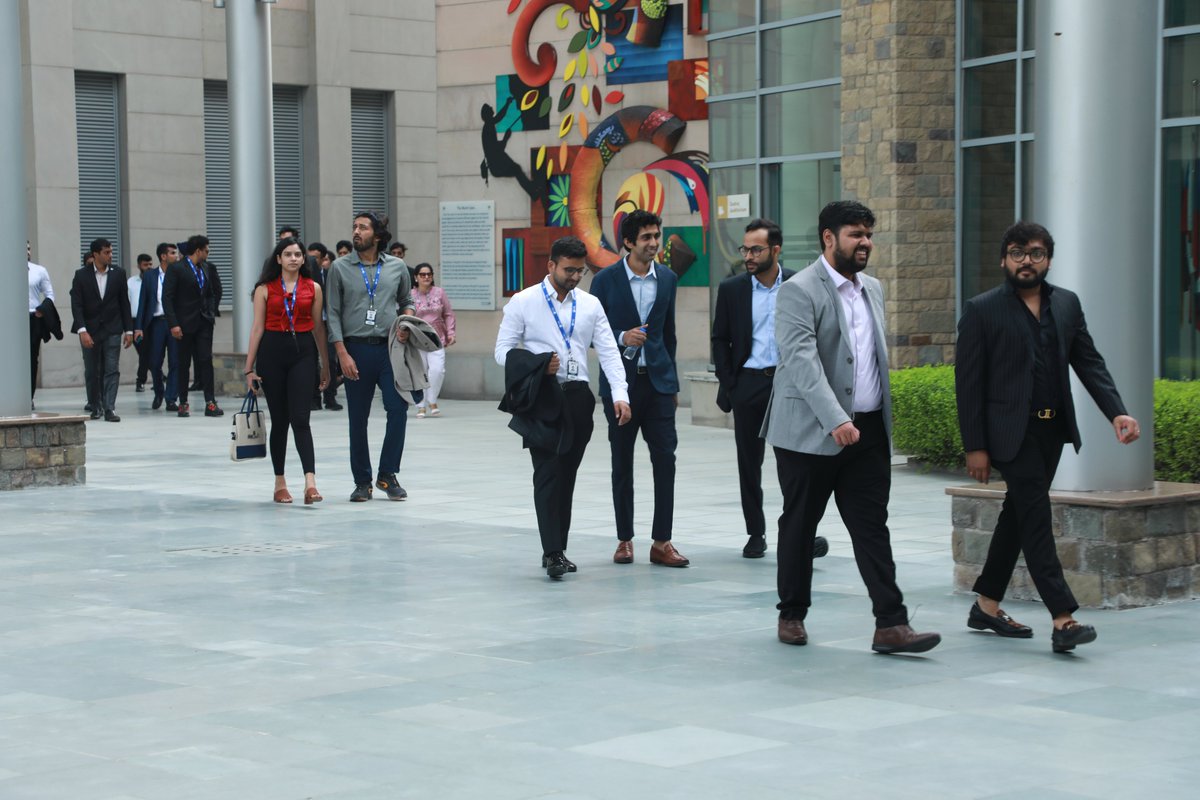 ISBedu's tweet photo. The incoming cohort of our PGP MFAB Class of 2023 was welcomed by Professor @Ramabhadran, Deputy Dean – Mohali Campus and Academic Programmes. 

#ISB #Lifeatisb #ISBpgpmfab https://t.co/VzI4fyL0oM