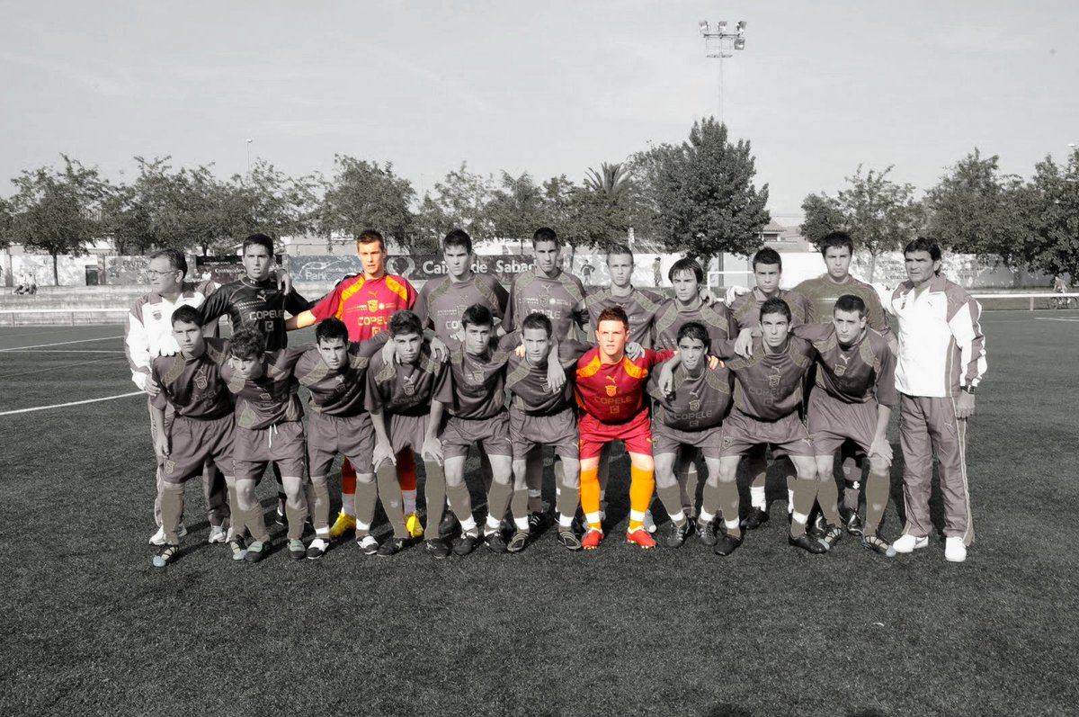 ffrm_es's tweet photo. 🤩 #HemerotecaFFRM | Año 2010. Selección murciana cadete... 

🔴 @Isinhho
🔴 @carric9

🤔 ¿Os suenan? 

(Cc @RayoVallecano / @SDHuesca) https://t.co/16mxDkhGib