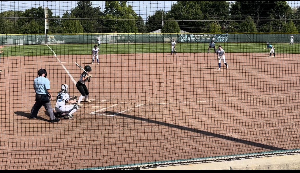 saraisaacs08's tweet photo. Thank you @LeMoyneSoftball for a truly amazing camp! The day was filled with many reps and so many helpful tips from Coaches and other Players! The campus and field were also so beautiful! Can’t wait to be back very soon🐬💚💛@brockmatlock3 @CoachTRoman @LoceyTodd @SHENSOFTBALL https://t.co/y0XXliZoEd