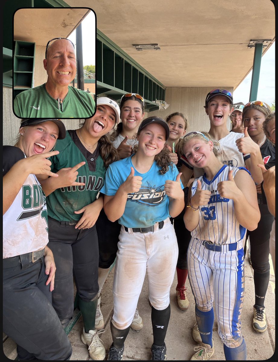 saraisaacs08's tweet photo. Thank you @LeMoyneSoftball for a truly amazing camp! The day was filled with many reps and so many helpful tips from Coaches and other Players! The campus and field were also so beautiful! Can’t wait to be back very soon🐬💚💛@brockmatlock3 @CoachTRoman @LoceyTodd @SHENSOFTBALL https://t.co/y0XXliZoEd