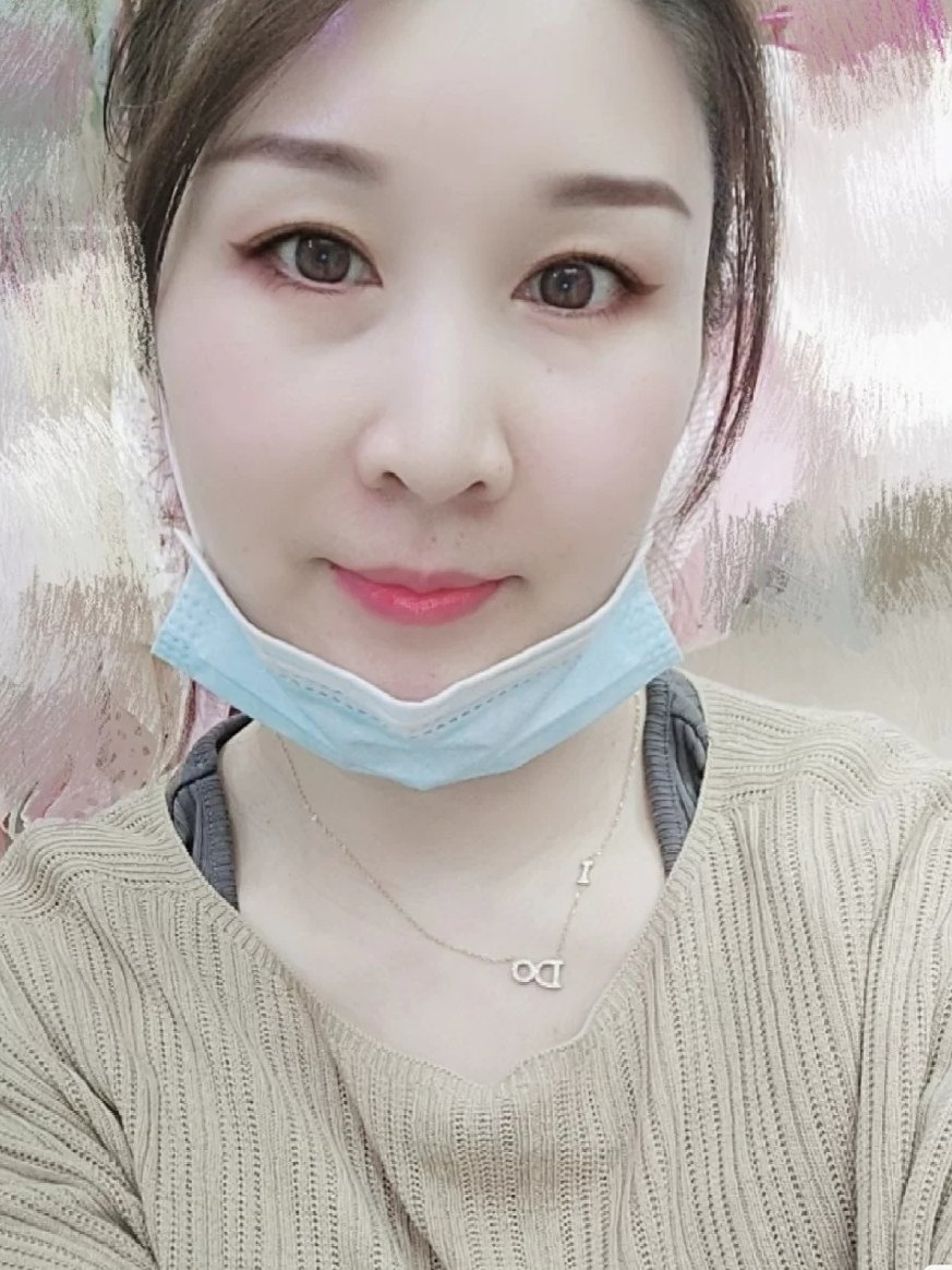 Garm8O's tweet photo. 一个人凉快一会儿，有没有喜欢阿姨的，一个人在家里无聊死了，有没有一样寂寞的来和阿姨玩，私信互相娇喘分享生活有趣的事 https://t.co/5TBAgEdYFt