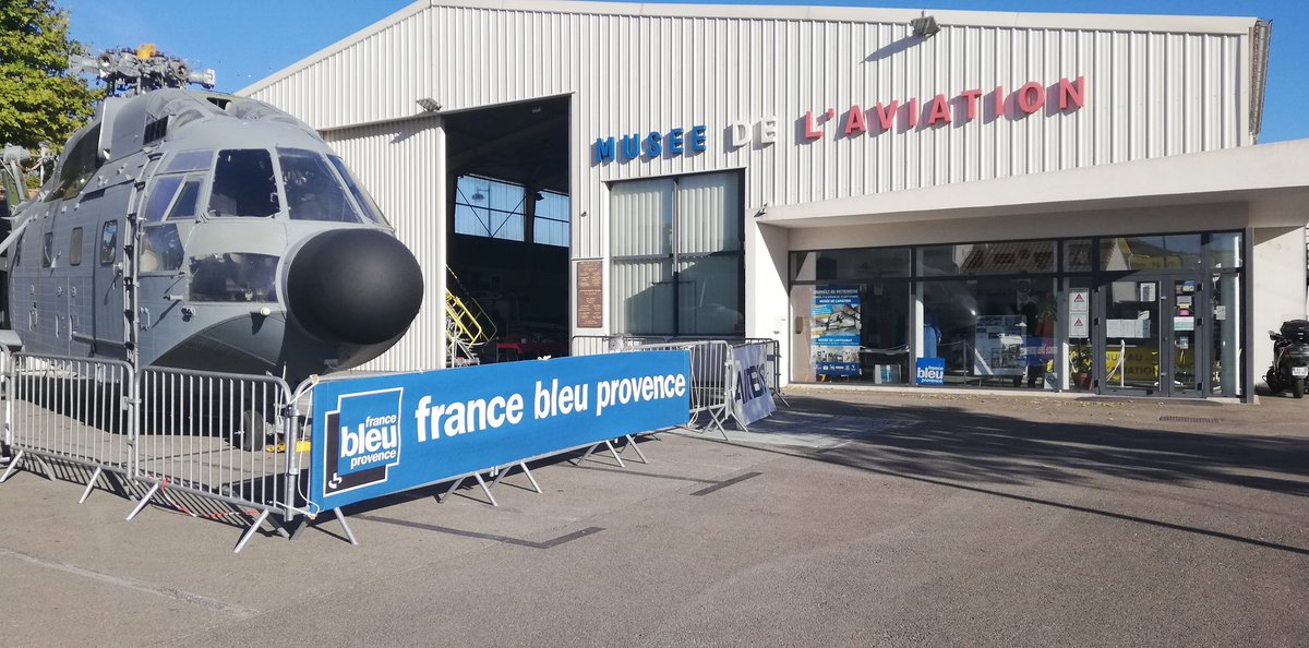museeaviation's tweet photo. Les journées du patrimoine. 17 et 18 sept. 2022. Des visiteurs toujours plus nombreux.. ✈️🚁✈️🚁
@museeaviation @bleuprovence
@AirbusHeli #aeronautique #patrimoine https://t.co/TUD3ZxB5DR