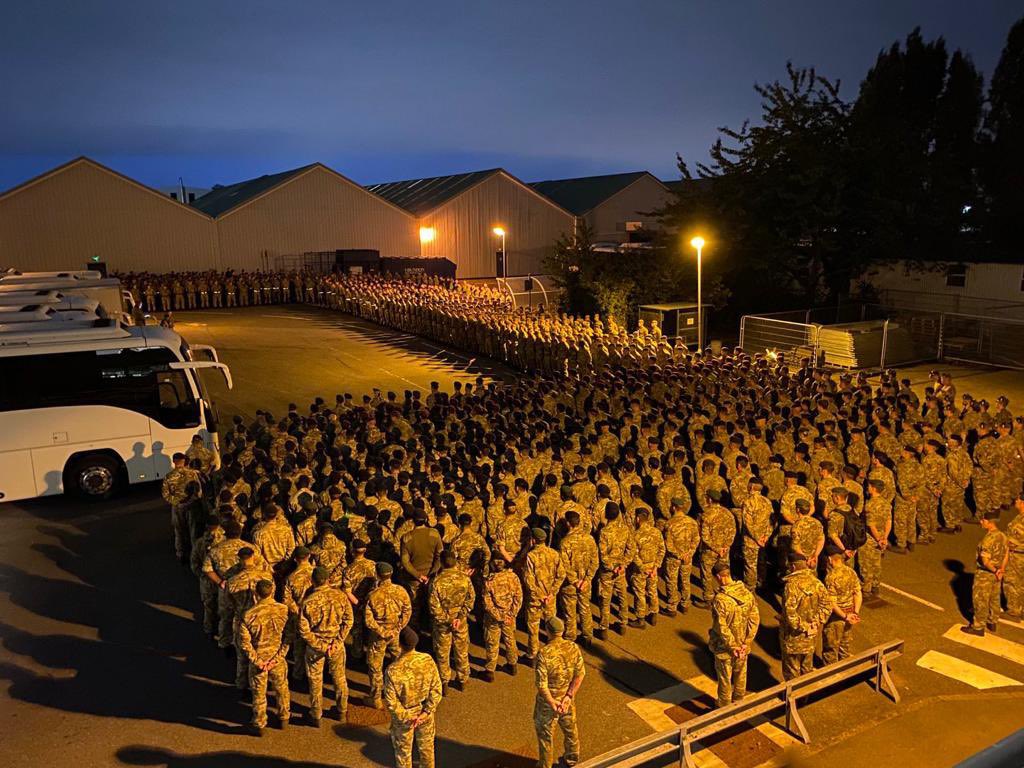 So very proud to be part of @BritishArmy that supported Her Late Majesty’s State Funeral. 

Particularly those of my cap badge @Official_REME 🇷🇴 with soldiers and officers on parade and on wider duties.

Thank you all 🙏.  You were all wonderful. 

#REMEFamily