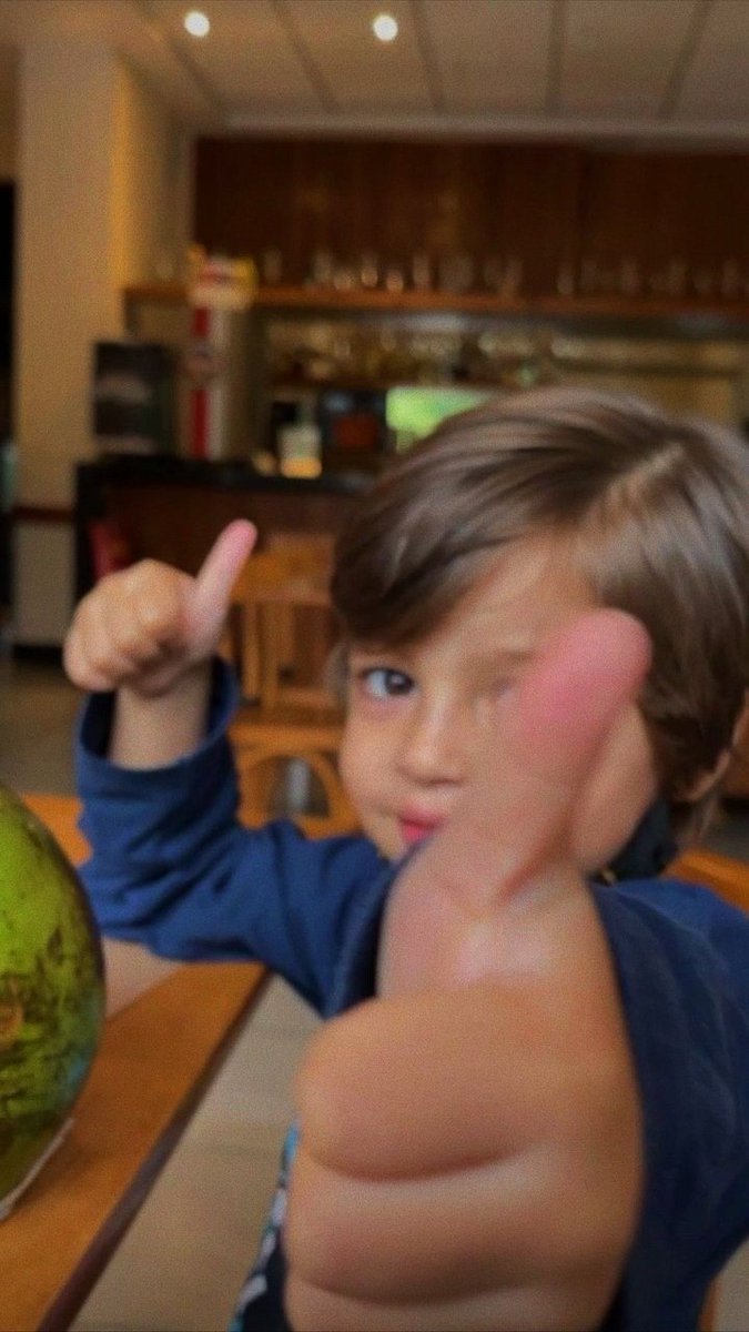 feliz seu dia,theotheo!