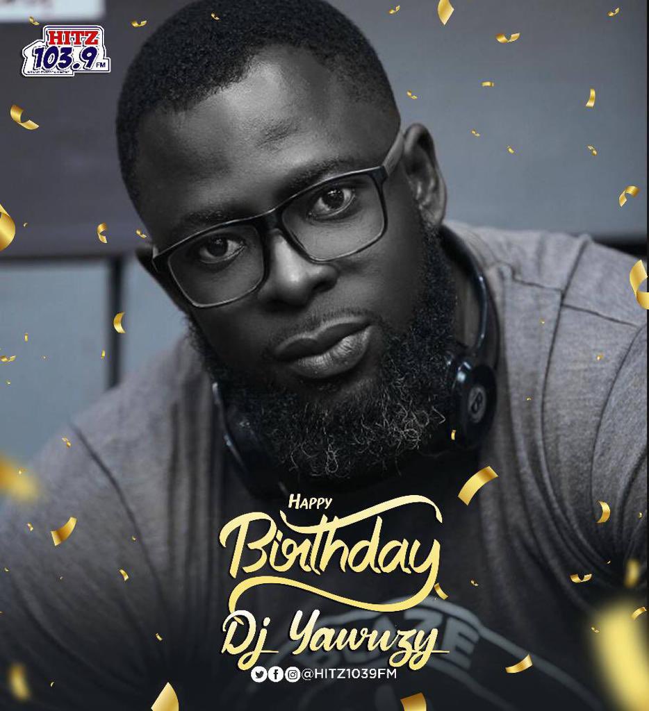 shikome_1's tweet photo. Celebrating 🥳 a brother from another mother. Happy birthday 🎉 @DJYAWUZY1 God bless your new age bro. I wish you the very best in life bro. https://t.co/3zKDThft2S