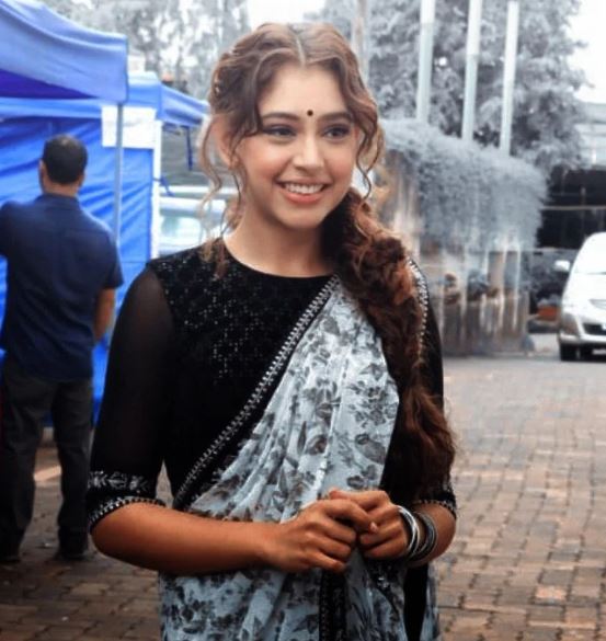 bkbtelly's tweet image. Gorgeous 😍 

#niti #nititaylor #nititaylorbawa #actor #tvactor #saree #sareestyle #sareelove #sareesofinstagram #jhalakdikhlajaa10 #kyy4 #celebrityfashion #celebritystyle