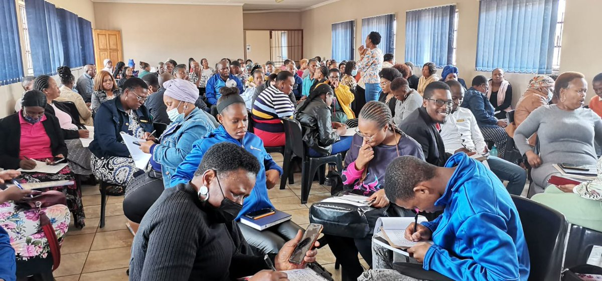 BellamatrixF's tweet image. Introduction to Computer 🖥
Our educators are definitely learning more about using computers and it is great to see how many educators were part if this amazing experience. 😀
#computerlearning #bellamatrixfoundation #educators