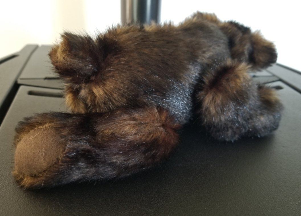 plushandco's tweet photo. L'ourson 🐻

25 cm de long, 12 cm de large
15€ + frais de port
Sa fourrure est toute douce

Le Rt est câlin 🧸 https://t.co/ImRAomR3Ty