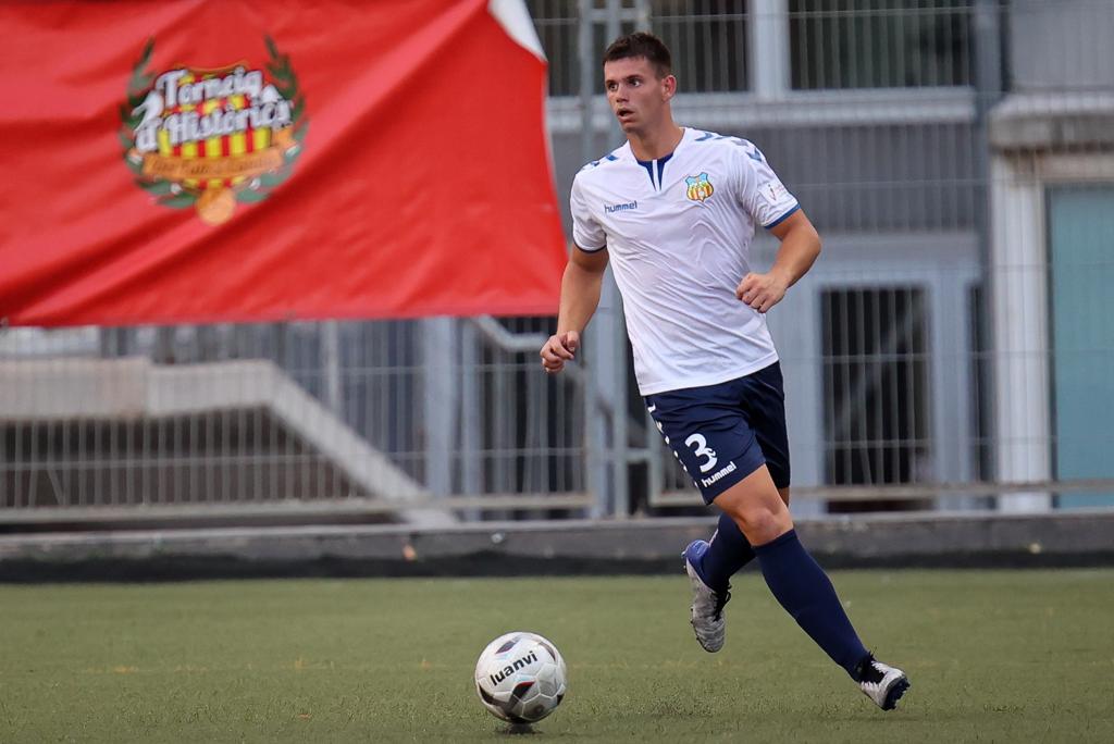 uesants's tweet image. 𝐍𝐎𝐔 𝐅𝐈𝐓𝐗𝐀𝐓𝐆𝐄! ✍️

Incorporem al central esquerrà 𝐌𝐀𝐑𝐂 𝐑𝐀𝐘𝐎 procedent del Vilafranca. Ben tornat a casa!