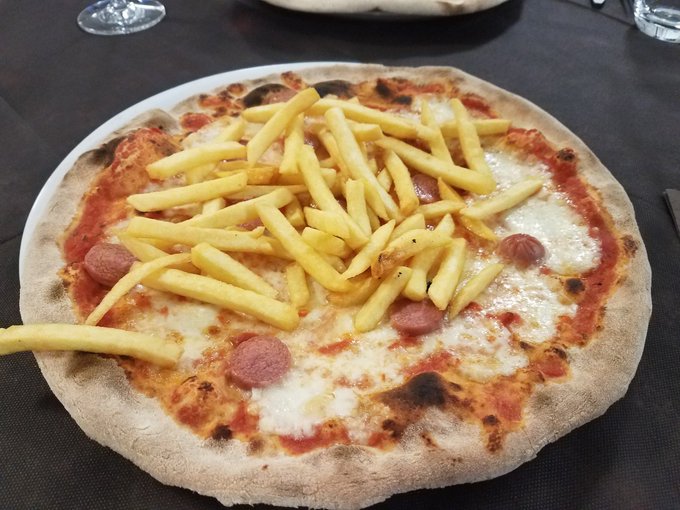 Note to myself : Never order an 'americana' pizza in Italy 🇮🇹 https://t.co/rsAZd5Hcek<a href="/tag/pokemonviolet"class="tags"><span>#pokemonviolet</span></a>