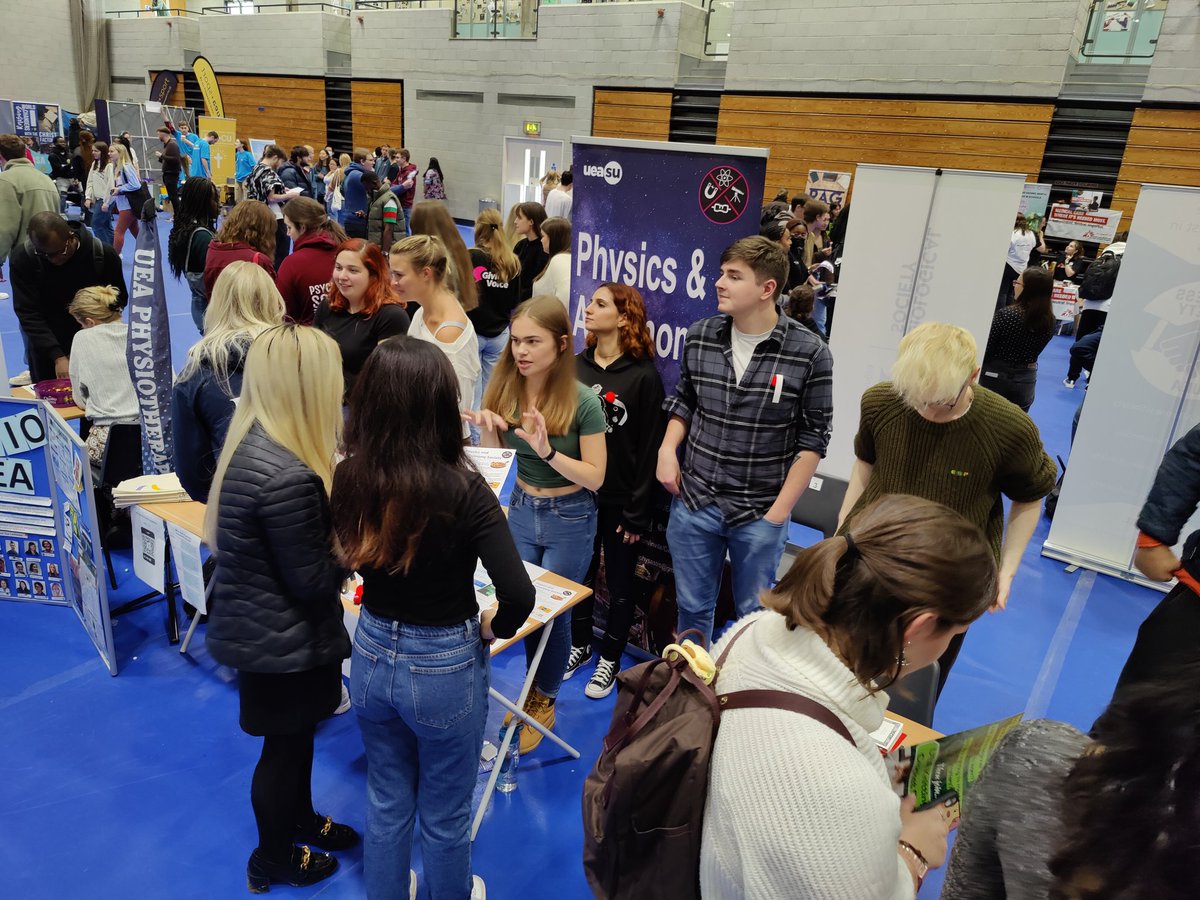 UEAPhysAstro's tweet photo. Societies Fair is super busy. https://t.co/QmvEdffM4j
