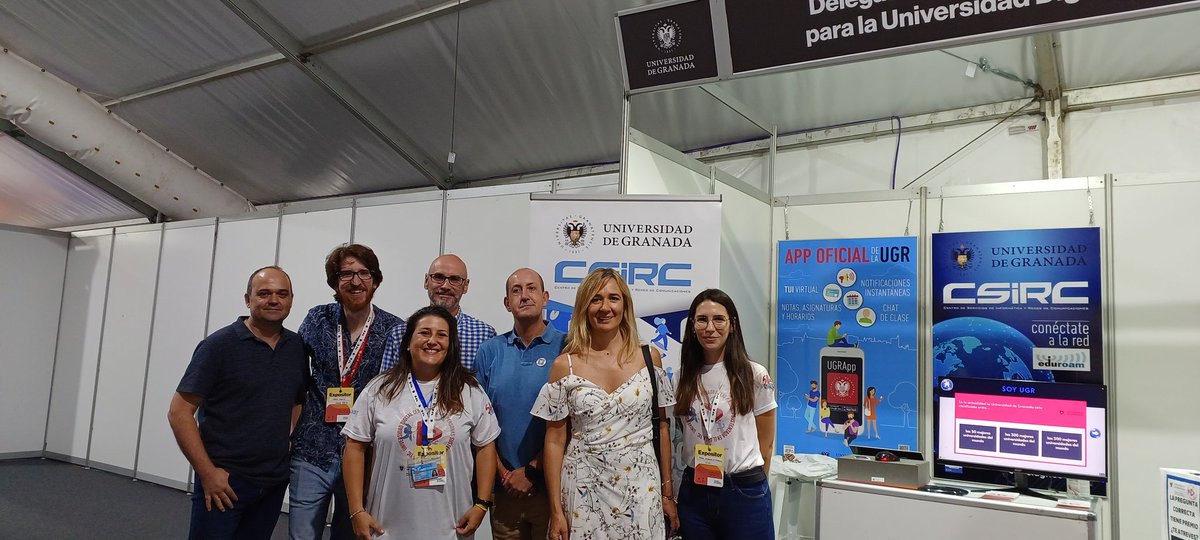 csircugr's tweet photo. Nuestro equipo al 100% #csirc #osl #ceprud #delegacionesrectoraparalauniversidaddigital https://t.co/vUgcINxMwy