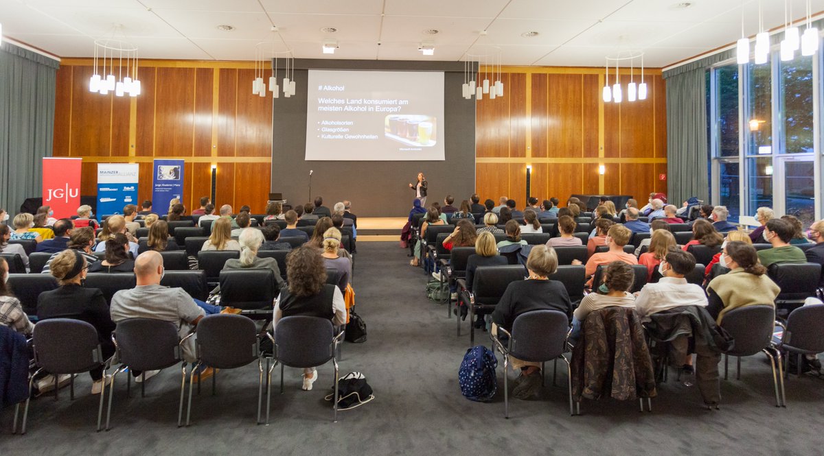 LydRep's tweet photo. Mein erster Science Slam zum Thema #Umfragemethodik und #Alkoholmessung im #ESS im Rahmen der #MZtageJE der #JungeAkademieMainz @adwmainz & @uni_mainz_event in der #MainzerScienceWeek am 13.09.2022!
Weitere Infos zum Thema: https://t.co/JKIgQZt8ff
#DieFaktenDicke @gesis_org https://t.co/MJSMcbMxzd