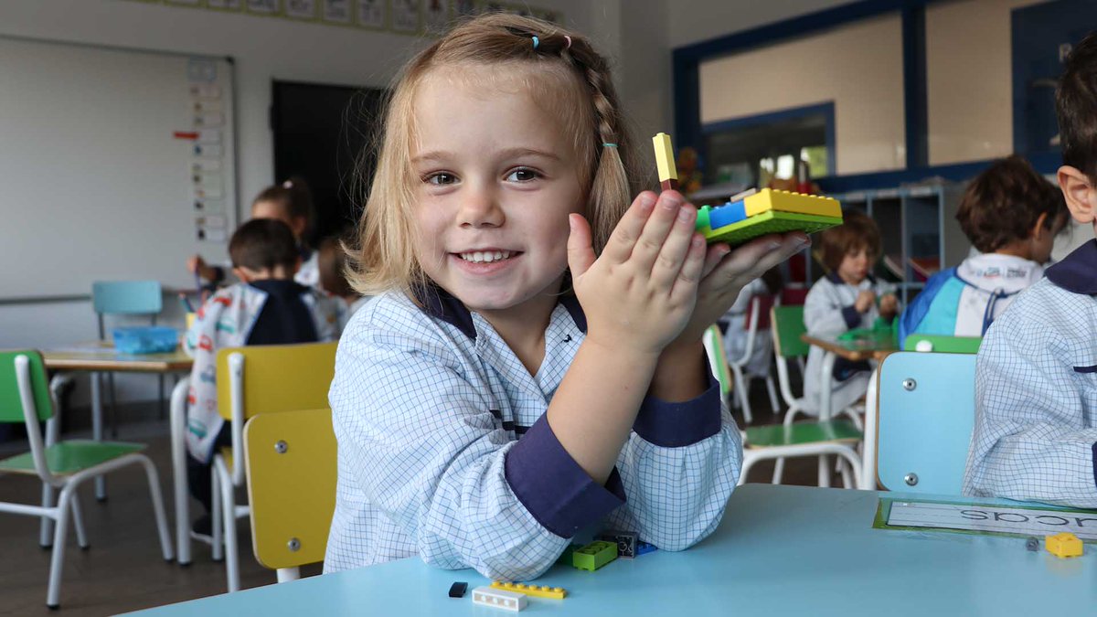 CasviTresCantos's tweet photo. 📢 Today we talk about #Significantlearning, a new discipline that promotes the assimilation of competencies from a constructivist perspective.
ℹ️ More info: https://t.co/JWy8qTEscW
#CasviInternationalAmericanSchool #InternationalBaccalaureate https://t.co/BkWwLtRxTW