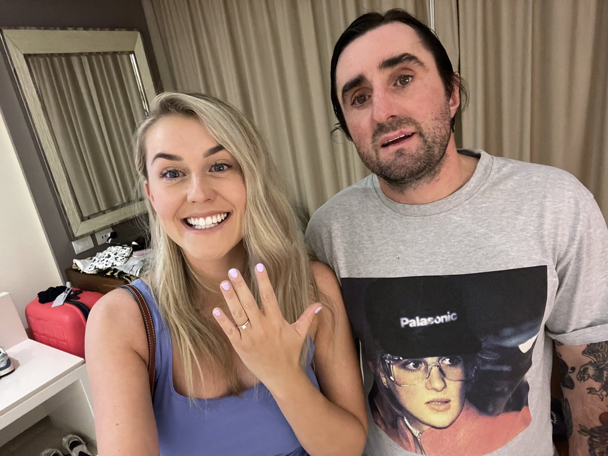 SammieBuckton's tweet photo. What a holiday! I’M ENGAGED 💍😍 https://t.co/jtqWlermEe