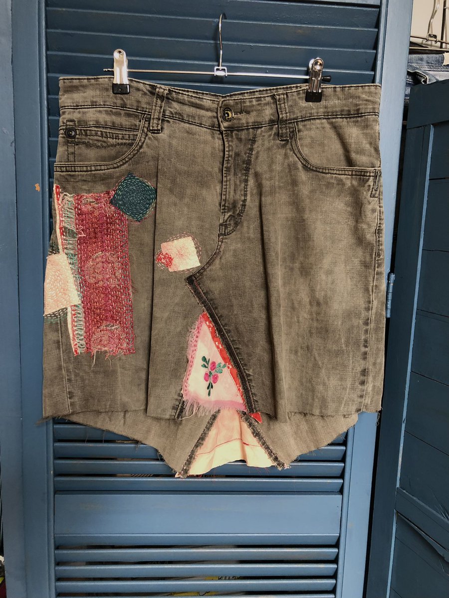 dianapartist's tweet image. Fancy something more #sustainable?Saving discarded jeans from landfill and #reworking them into unique clothing. Direct from designer £50 introductory offer plus postage (U.K. only) #slowfashion #upcycled #bohofashion #skirts #buyfrommaker