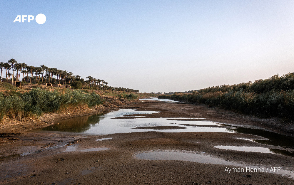 Five stops along the Tigris river's 1,500-kilometre course through Iraq to document the ecological disaster forcing people to change their lifestyle. In Mesopotamia, cradle of civilisation, human activity + climate change threaten the Tigris today @AFP bit.ly/3dsrI8p