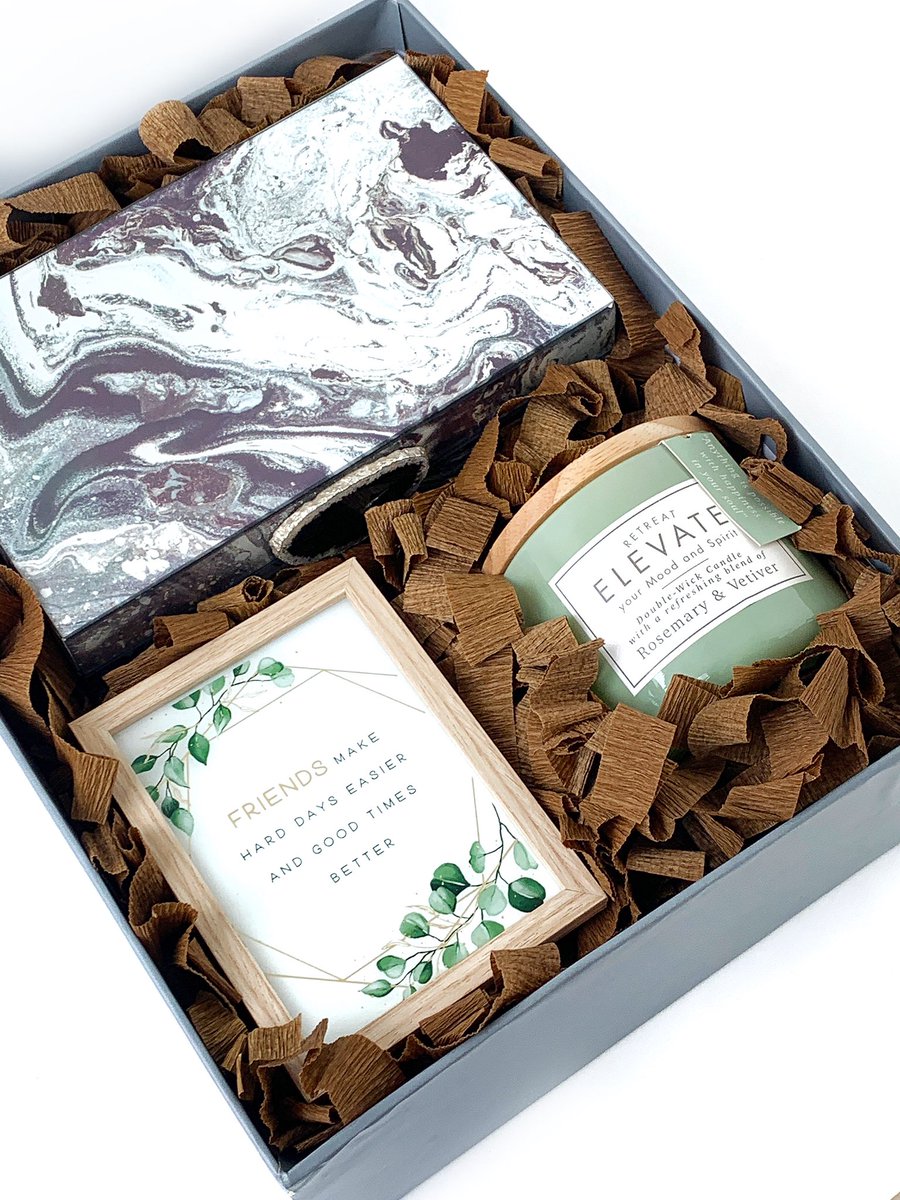 genies_box's tweet photo. Friendships make hard days easier and good days better 💚

Want to appreciate your friend? Get this set for them. Simply click the link in our bio to shop directly from the website or send us a DM/WhatsApp message. https://t.co/bIZoa3oo6T