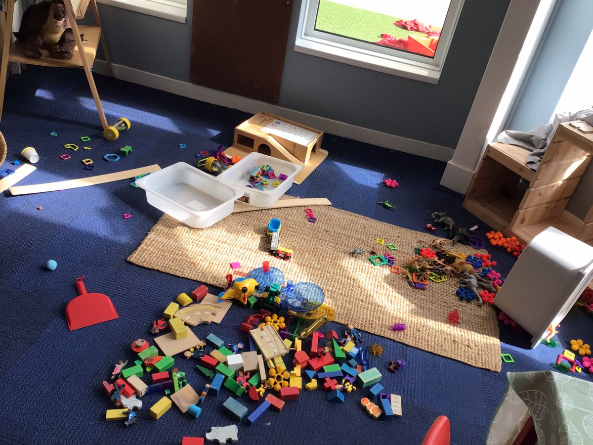 MrsBaleKMPA's tweet photo. Who has been in our classroom over lunch time and caused this HUGE mess? #kestrelenglish #hook @kestrelmead #WhereIsTheRespect https://t.co/vG4g5kZh9L