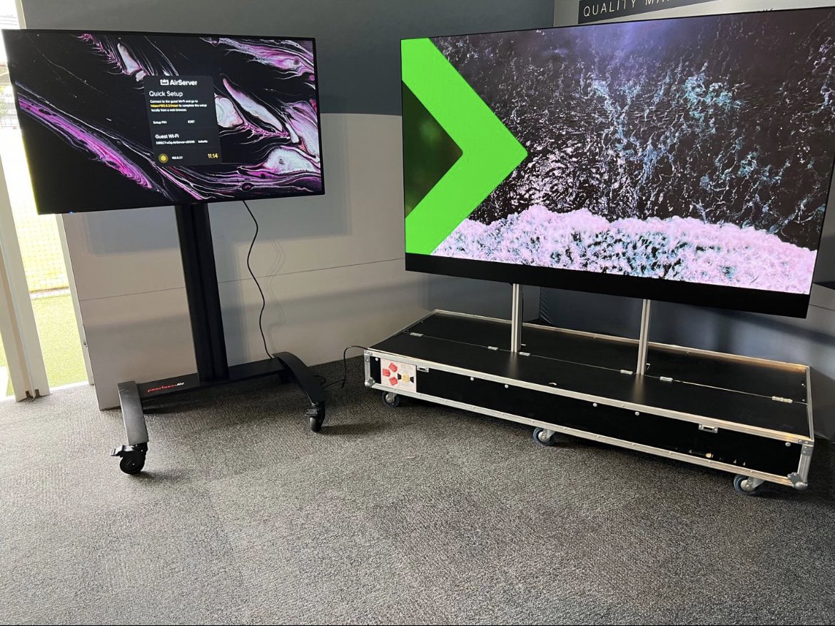 Rhyno_24's tweet photo. Day 1, @PeerlessAVEU ‘#AVExperience’ Show at Lords. So far, so good…
#AVTweeps #AVBrits, drop by and chat all things @SharpNEC_UK
#DuCo #dvLED #MultiSync #WD551 #WCD #EmbeddedCompute #IntelSDM #ComputeModule #MPi4 https://t.co/zbDLE6O898