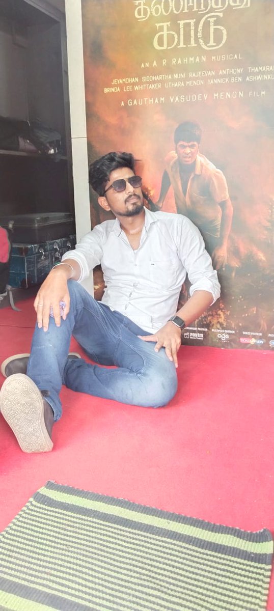 StrDeejay's tweet photo. In the #VTK bus with @RamSimbuTalks
❤️✨️Trichy🔥
Thanks @YTpraveenkanna anna🤗❤️
@SilambarasanTR_
#SilambarasanTR #BlockBusterHitVTK
#VendhuThanindhathuKaadu https://t.co/6pbzSDWzUY