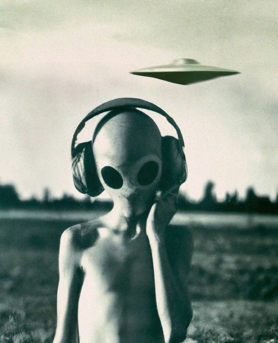 nft_waliens's tweet photo. ๐ฝ WAlien,who like to chill๐งwith us๐
#alien #alien_life #alien_chilling #chill #weekendfun #weekendvibes #WAliens #NFT #NFTProject #nftart #NFTartists #NFTCreators #NFTartwork #NFTCommumity #NFTcollectibles #NFTfamily #NFTshills #NFTGiveaway #FreeMints #MetaverseNFT #opensea https://t.co/8HwyrFdXxs