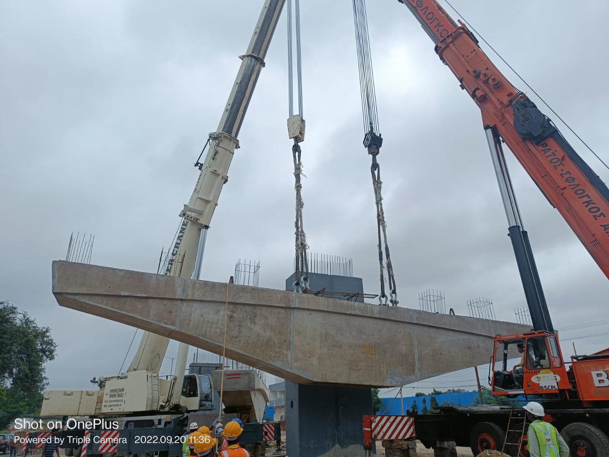 SEPSZGHMC's tweet photo. @KTRTRS
@ktr
@arvindkumar_ias
@asadowaisi
@GHMCOnline
@srumandla63
Today  at 12.30 pm 1st pier cap etection completed  on six lane aramghar - zoo park  Fly over  successfully.
Dattupanth
SE( P-SZ)
GHMC https://t.co/gogYylNd6q