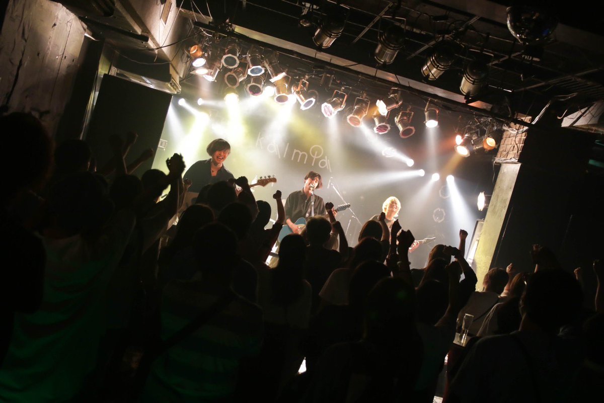 kalmiaofficial_'s tweet photo. 【Live Photo②】
2022.9.19(mon) 
府中Flight
kalmia pre.
SECRET BASE PLAN
w/
Self-Portrait
nolala
Hello Hello
Fusee

Instagramにも投稿してます✨
https://t.co/UJpD2L9NEl

photo by @s_b_t___ https://t.co/geISJFOj60