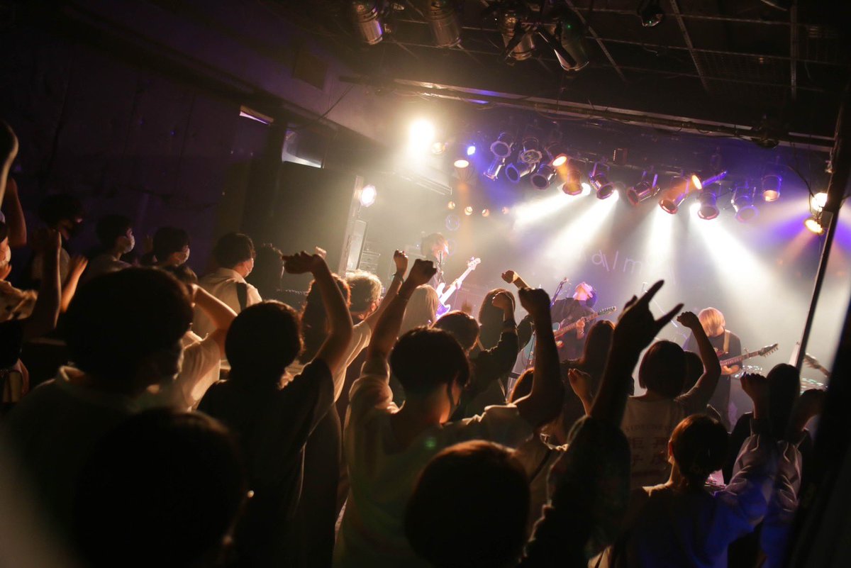 kalmiaofficial_'s tweet photo. 【Live Photo②】
2022.9.19(mon) 
府中Flight
kalmia pre.
SECRET BASE PLAN
w/
Self-Portrait
nolala
Hello Hello
Fusee

Instagramにも投稿してます✨
https://t.co/UJpD2L9NEl

photo by @s_b_t___ https://t.co/geISJFOj60