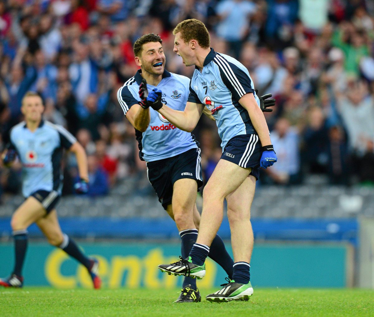 🔐 OTB Archive

Jack McCaffrey sat down with the Bernard Brogan podcast in late 2020 for a fascinating chat about GAA, life off the pitch and why he stepped back from Dublin Football earlier that summer.

🎧 well worth a listen to this brilliant podcast ☞ goloudnow.com/podcasts/otb-g…