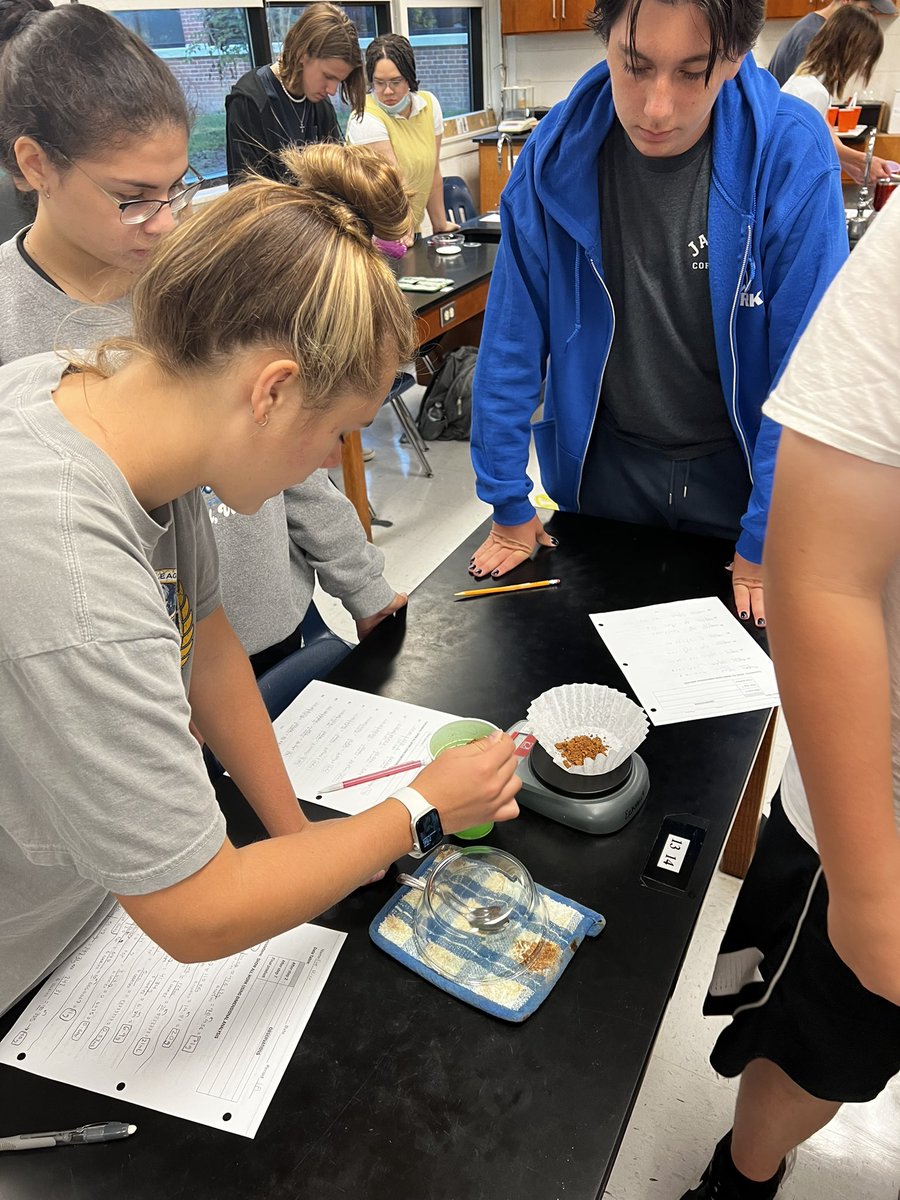 Chem Ss using dimensional analysis while making no bake cookies during a lab! <a href="/ShannonSButler/">Shannon Butler</a> <a href="/csmithcopeland/">Courtney Smith-Copeland</a> @cgonzalezvega