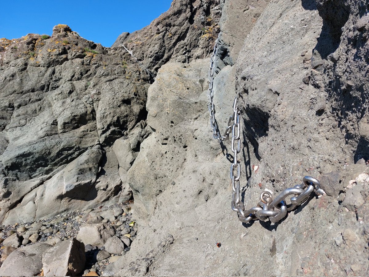 Hike1000miles's tweet photo. Elie chain walk, finally done it, been on my to do list for a few years π
#getoffthechair #outdoors #adventure #nature #travel #landscapes #photography #sea #views #elieChainWalk #chain #walk #hike #Scotland #coast #coastal #todo #sport #BUCKETLIST #justdoit #thinkersVSdoers https://t.co/dNjKjHhkEW