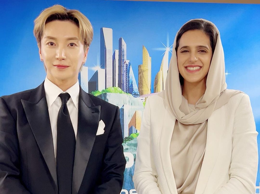 Eunhae0404_1510's tweet photo. 220920 #leeteuk

I'm looking forward to the future through active cultural exchanges between the two countries Saudi Arabianprincess,thank you for joining us today I hope you leave with good memories of Korea
#Supercompensation
#korea🇰🇷❤️ 
#saudiarabia 🇸🇦
#HaifaBintMohammedAlSaud https://t.co/d2KwVLfFXR